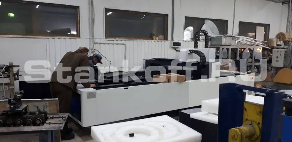 Запустили оптоволоконный лазерный станок XTC-1530S/1000 Raycus в Якутске для компании «Вентпромстрой»