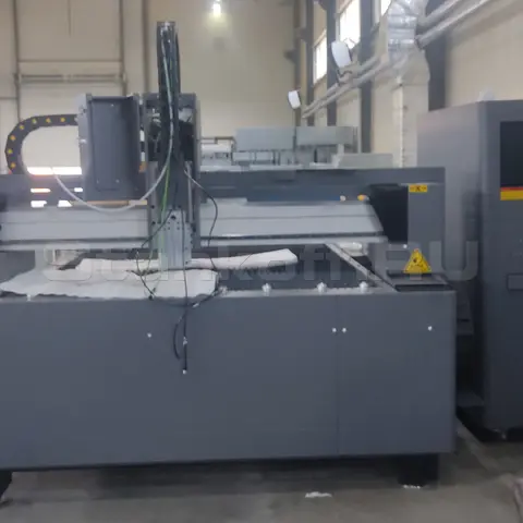 Поставка и запуск оптоволоконного лазерного станка для резки металла  STL-1545FP/1500 Raycus в Казани