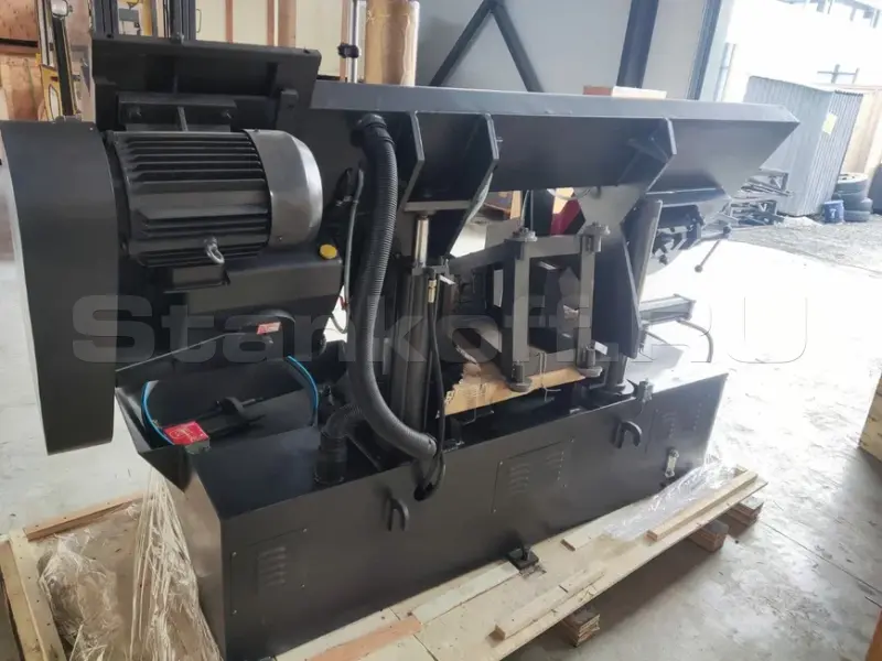 Полуавтоматический ленточнопильный станок MetMachine LS4040