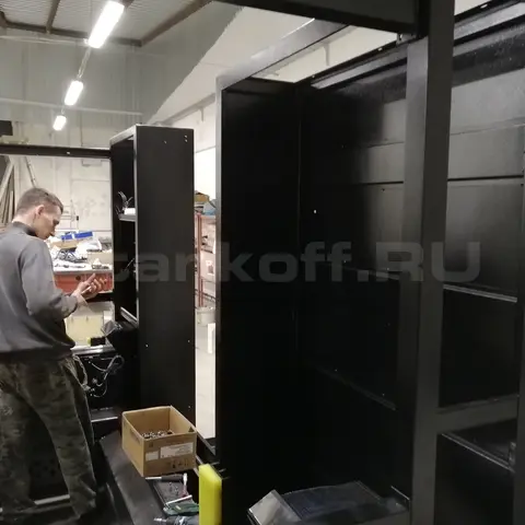 Запуск лазерного оптоволоконного станка с кабиной LF3015GA/3000 Raycus в Красноярске