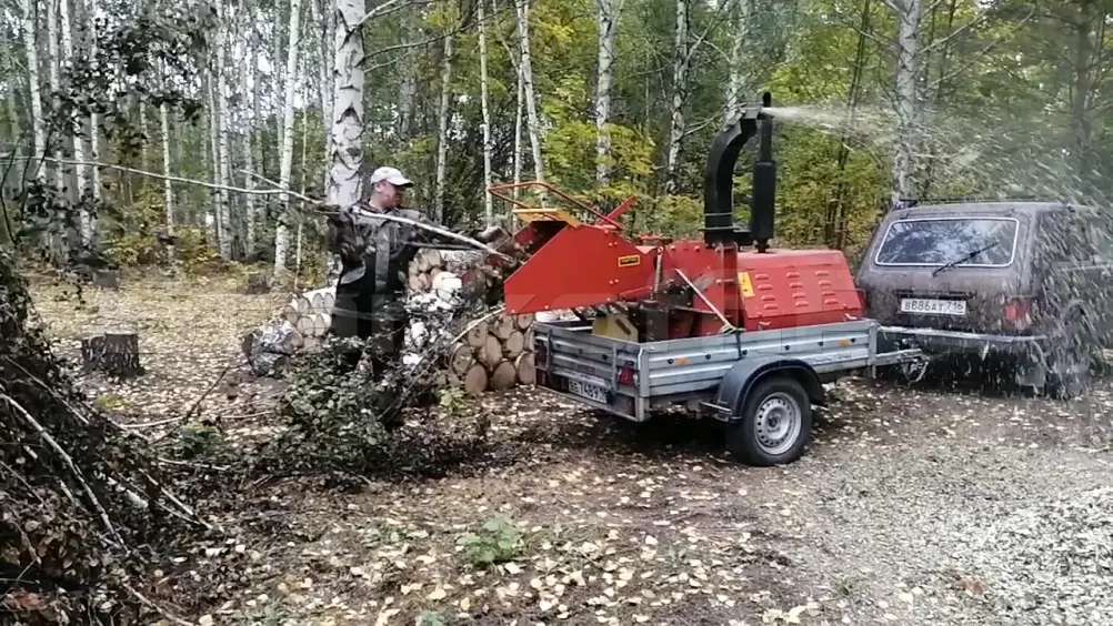 Поставка мобильного измельчителя для дерева BOXER DWG-40 G в Казань