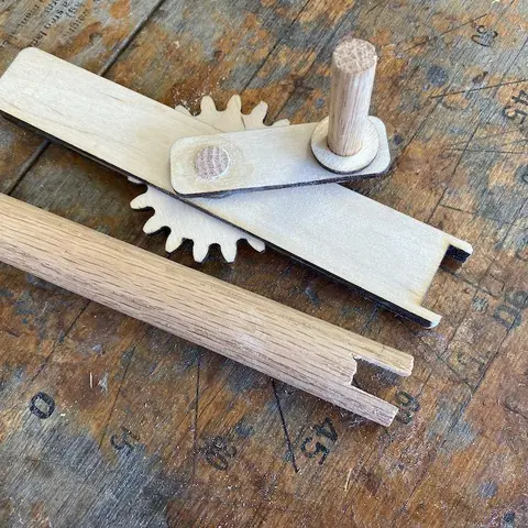 Три классных DIY проекта — игрушки для ребенка своими руками [Чертежи прилагаются]