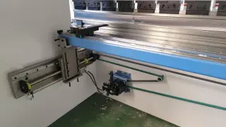 Листогибочный 2-осевой гидравлический пресс HBM 100/3200С TP10S — фото 4