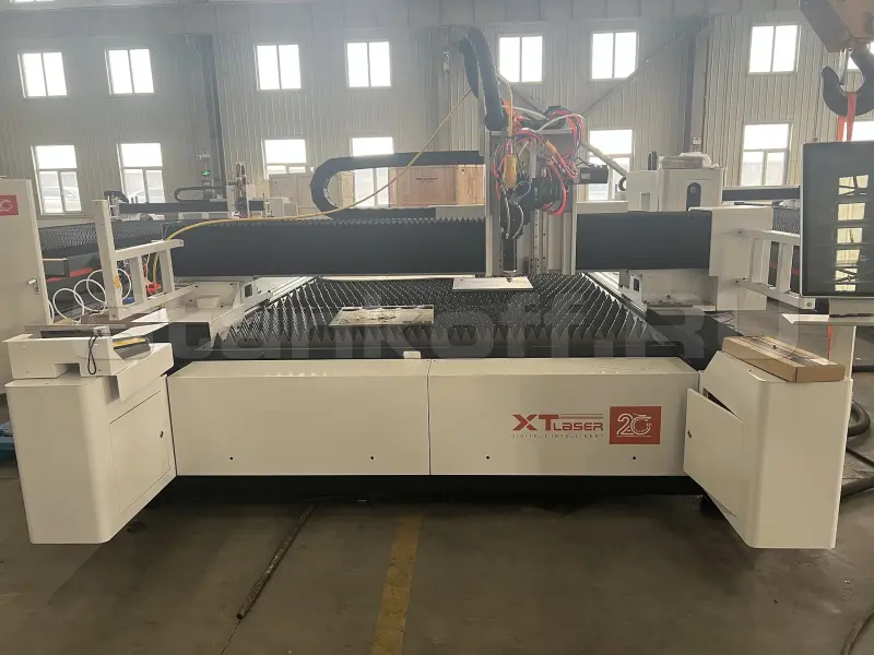 Широкоформатный оптоволоконный лазер для резки металла XTC-20120W/6000 Raycus