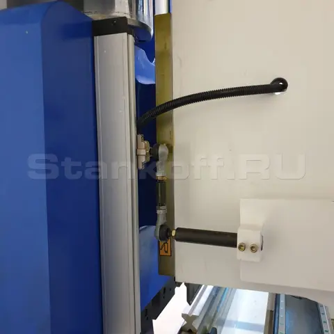 Поставка и запуск листогибочного пресса с ЧПУ PBА 135/3200-4C в Казани