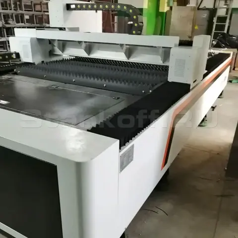 Поставка и запуск двух оптоволоконных лазерных станков XTC-1530H/1000 Raycus в Йошкар-Оле