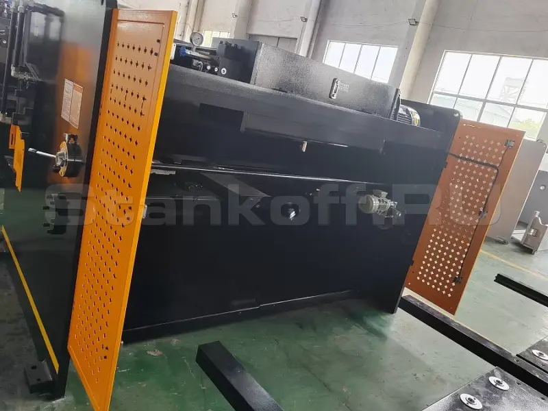 Гидравлическая гильотина HSB 2500x12