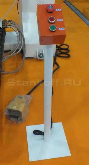 Фрезерный станок с ЧПУ 2PT-2215