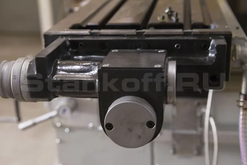 Широкоуниверсальный станок MUF150 Servo
