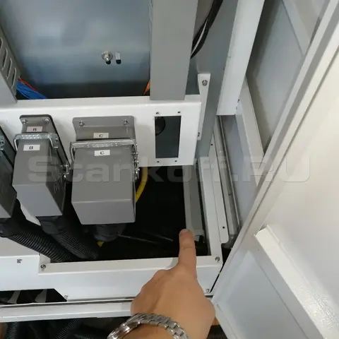 Поставка и запуск оптоволоконного лазера с труборезным механизмом LF6015CR/3000 IPG в Курганской области