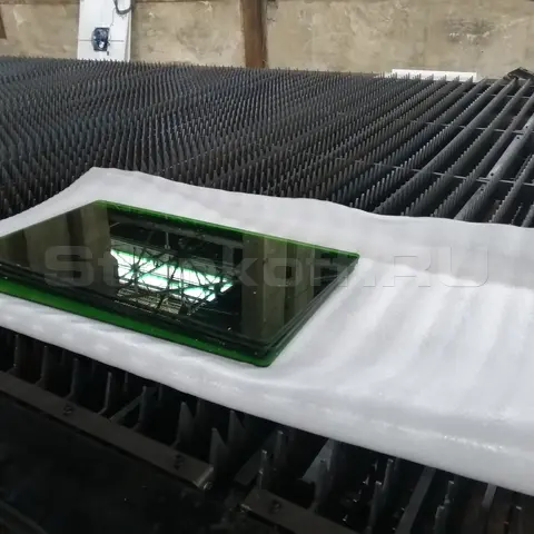 Пусконаладка оптоволоконного лазерного станка с защитной кабиной XTC-2560GP/12000 Raycus в Армении
