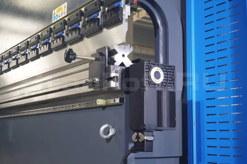 Листогибочный пресс с ЧПУ Metaltec 4+1 MT-15 HBC 50/1600 4 оси (axis)
