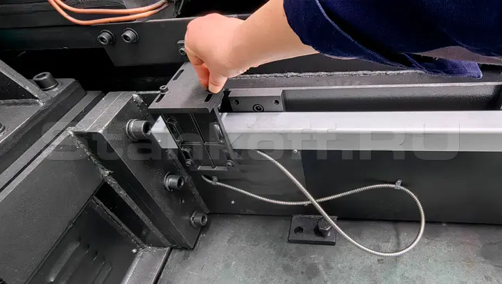 Автоматический ленточнопильный станок MetMachine ALS7570-NLAST0