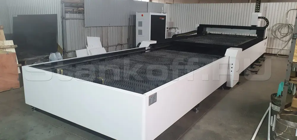 Запуск лазерного станка XTC-1530HE/1500 Raycus в Чебоксарах