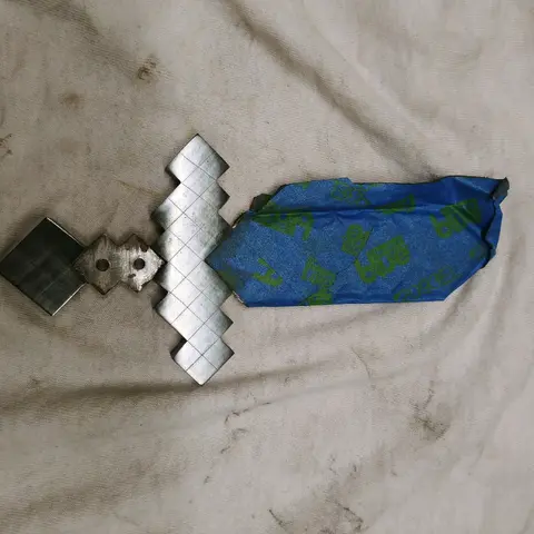 Нож для писем в стиле меча из игры Minecraft