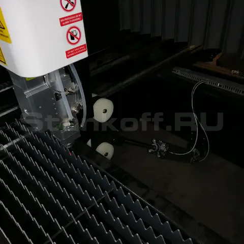 Запуск лазерного оптоволоконного станка с кабиной LF3015GA/3000 Raycus в Красноярске