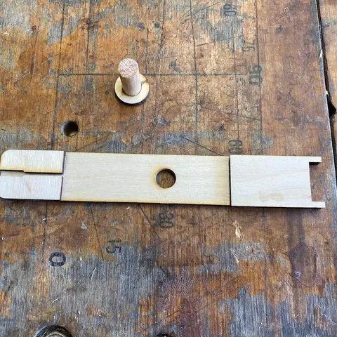 Три классных DIY проекта — игрушки для ребенка своими руками [Чертежи прилагаются]