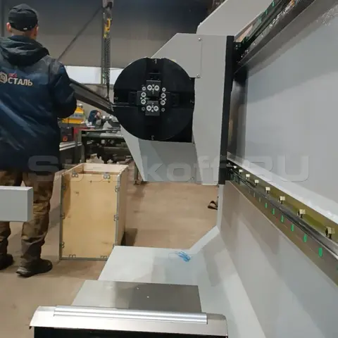 Пусконаладка оптоволоконного лазерного трубореза с наклонной головой и полуавтоматической системой погрузки A22-C/6000 Raycus 5-Axis в Талдоме