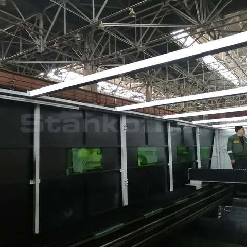 Пусконаладка оптоволоконного лазерного станка с защитной кабиной XTC-2560GP/12000 Raycus в Армении