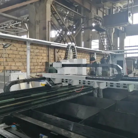 Пусконаладка оптоволоконного лазерного станка с защитной кабиной XTC-2560GP/12000 Raycus в Армении