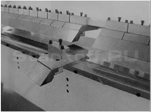 Гидравлический листогибочный пресс HW1300x3,5