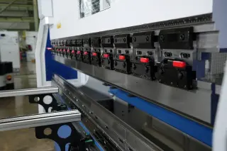 Гидравлический листогибочный пресс PBC-110/3100 6 axis — фото 5