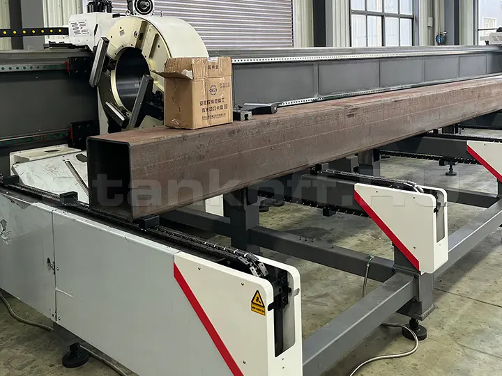 Оптоволоконный лазерный труборез HGTECH TS550-1212-3C/12000 Raycus