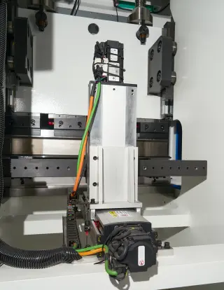 Электромеханический мини гибочный станок FMK 18/800 4 axis — фото 7
