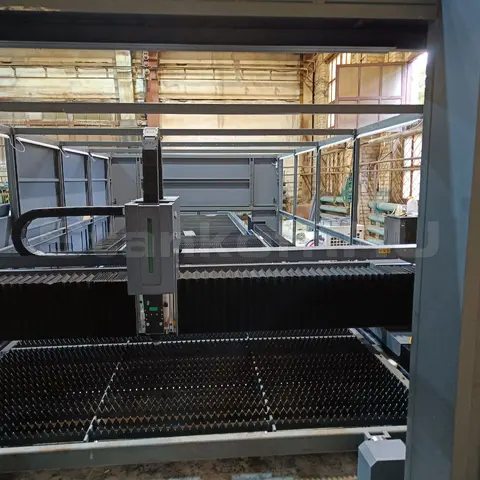 Пусконаладка оптоволоконного лазера в защитной кабине STL-2060G/6000 Raycus в Магнитогорске
