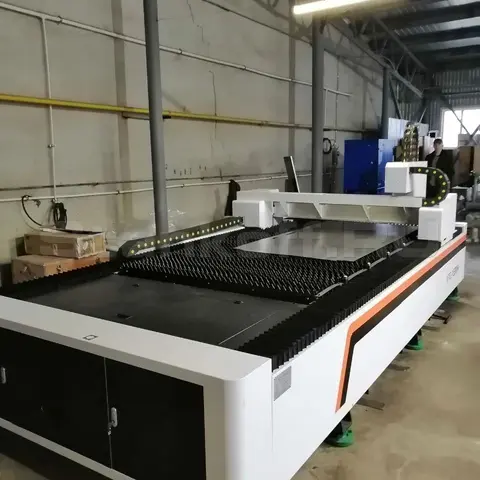 Пусконаладка оптоволоконного лазерного станка по металлу XTC-1530H/1500 Raycus в Йошкар-Оле (Декабрь 2021)