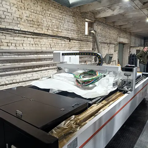 Пусконаладка оптоволоконного станка для резки металла XTC-1530H/2000 Raycus в Вятских Полянах