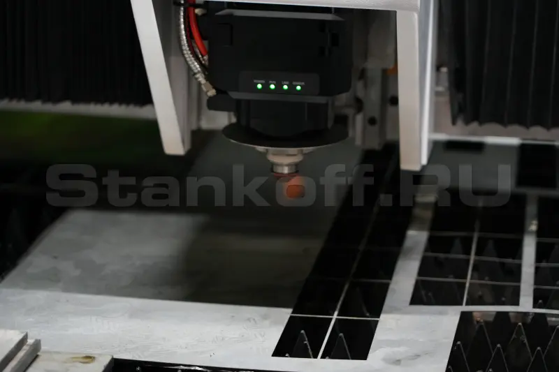 Высокомощный оптоволоконный лазерный станок XTC-1530G/30000