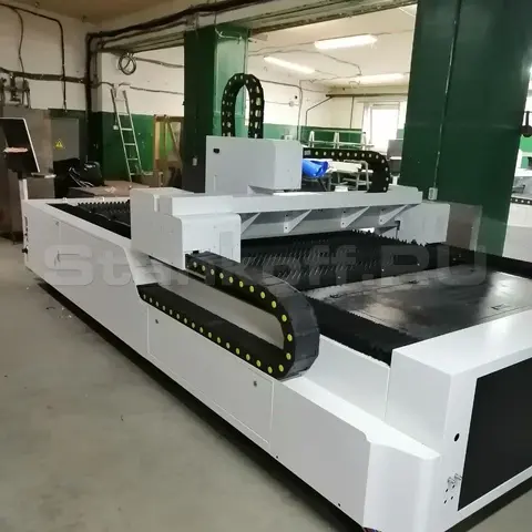Поставка и запуск двух оптоволоконных лазерных станков XTC-1530H/1000 Raycus в Йошкар-Оле