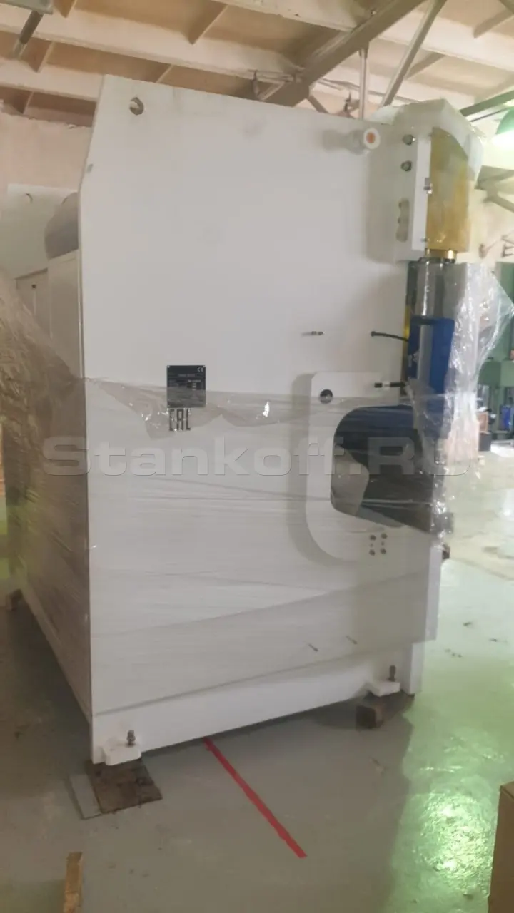 Поставка листогибочного пресса с ЧПУ PBA 110-2500-4C в Тулу