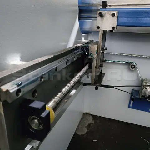 Пусконаладка гидравлического листогибочного пресса MetalTec HBM 125/2500 E22 в Воронеже