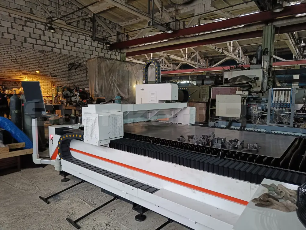 Пусконаладка оптоволоконного станка для резки металла XTC-1530H/3000 Raycus в Ярославле
