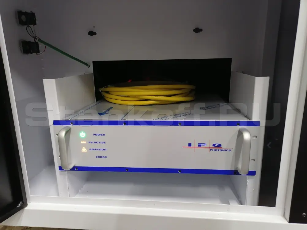  Лазерный источник IPG

