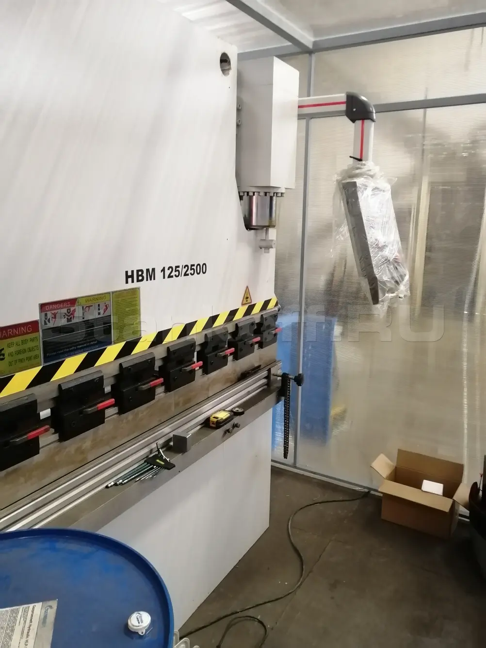 Пусконаладка гидравлического листогибочного пресса MetalTec HBM 125/2500 E22 в Волжске