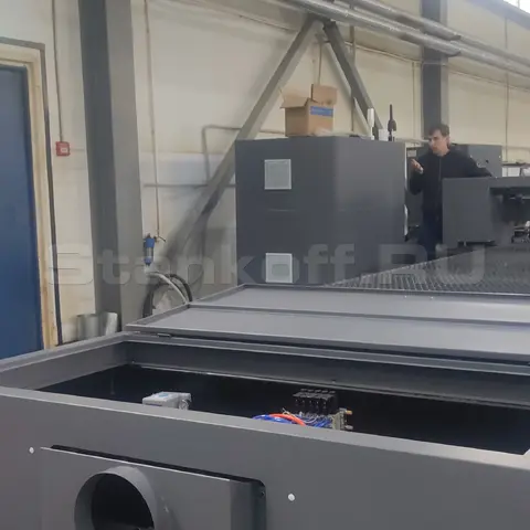 Поставка и запуск оптоволоконного лазерного станка для резки металла  STL-1545FP/1500 Raycus в Казани