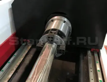 Передвижной задний пневматический патрон