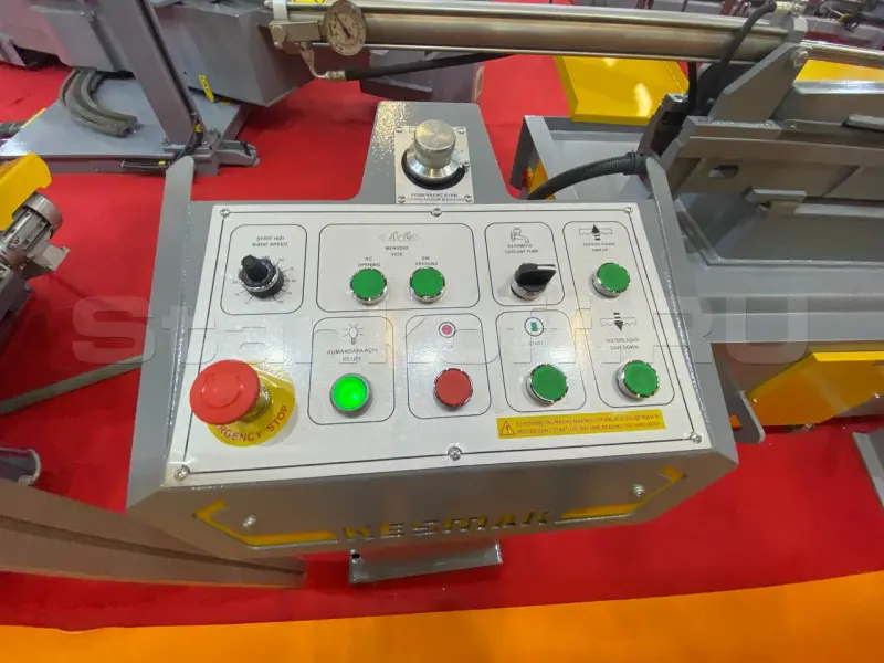 Полуавтоматический ленточнопильный станок KESMAK KMY 450 2 DG
