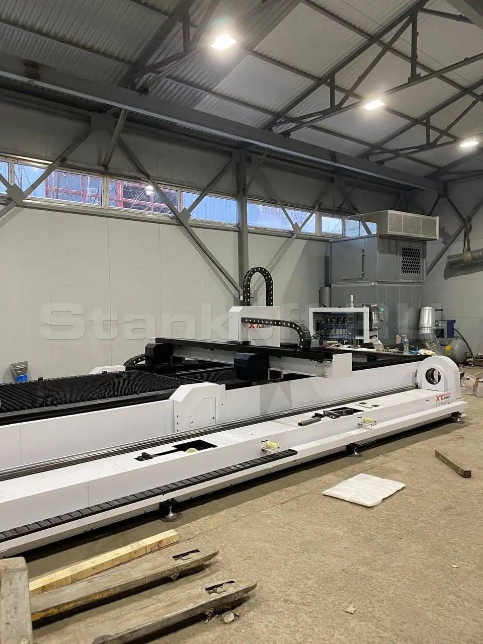 Пусконаладка оптоволоконного лазера для листов и труб XTC-HET 6015/1500 Raycus