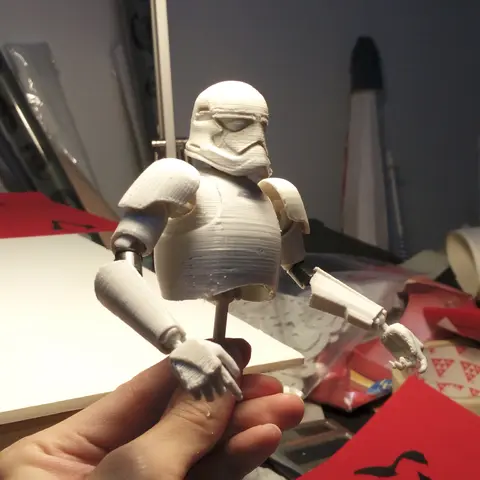 Подвижная фигурка штурмовика из звездных войн на 3D принтере — файлы для печати прилагаются!