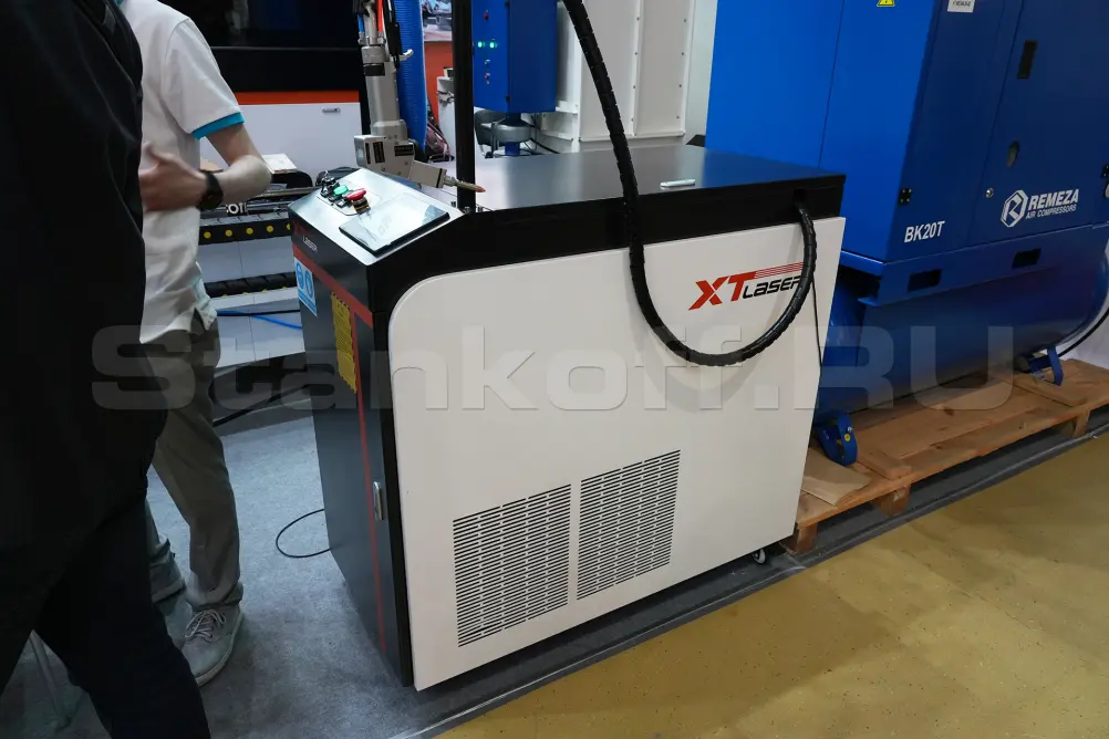 Оптоволоконный аппарат лазерной сварки металла XTW-2000Q/Raycus