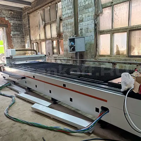 Пусконаладка оптоволоконного лазерного станка для резки металла XTC-1560H/3000 Raycus в Химках