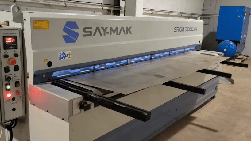 Поставка электромеханической гильотины SRGM 3060x4 в Рязань