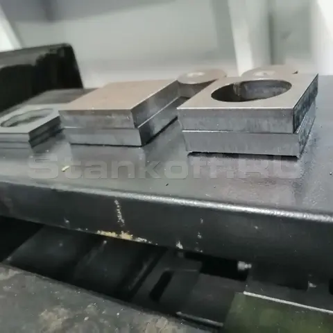 Пусконаладка оптоволоконного лазерного станка с защитной кабиной XTC-2560GP/12000 Raycus в Армении