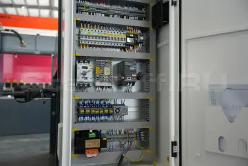 Электрические компоненты Schneider (Франция)