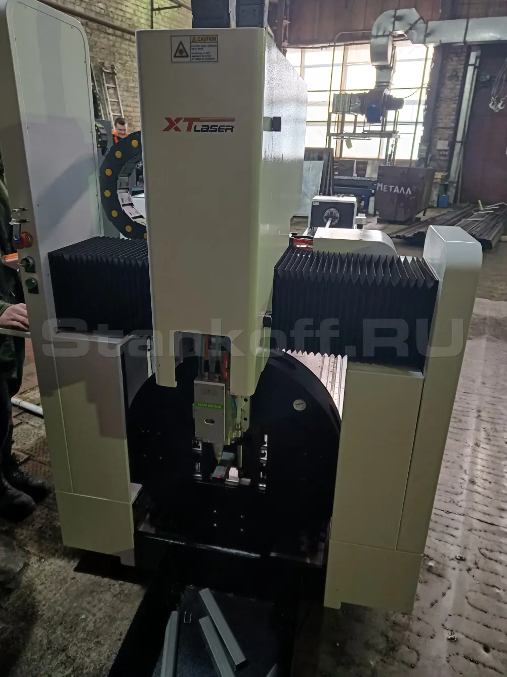 Оптоволоконный лазер для резки труб XTC-T220/1500 Raycus