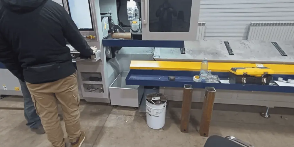 Пусконаладка волоконного лазерного трубореза с наклонной головой A22/3000 Raycus 5-Axis в Кемерово